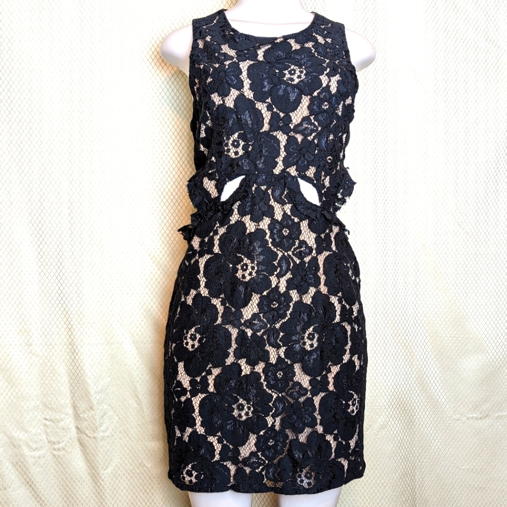 Black‎ and Tan Floral Lace Dress
